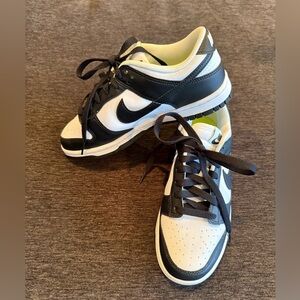 Nike Black and White dunk low Sneakers Classic Design/size 6
